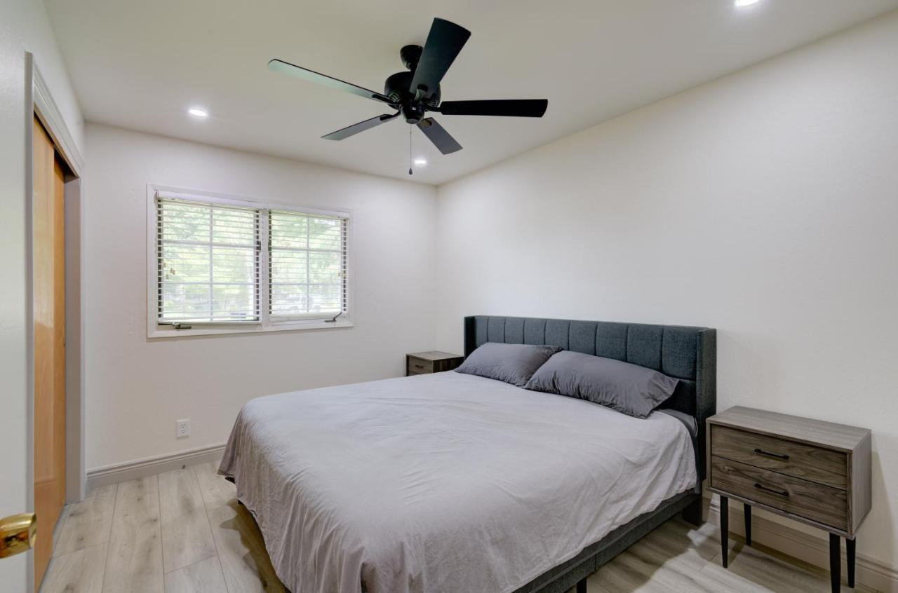 Updated Spacious Home Fresno Esterno foto